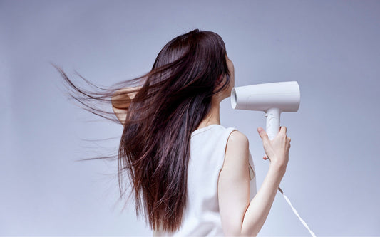 Watch: Natural Heat Protecting Shampoo